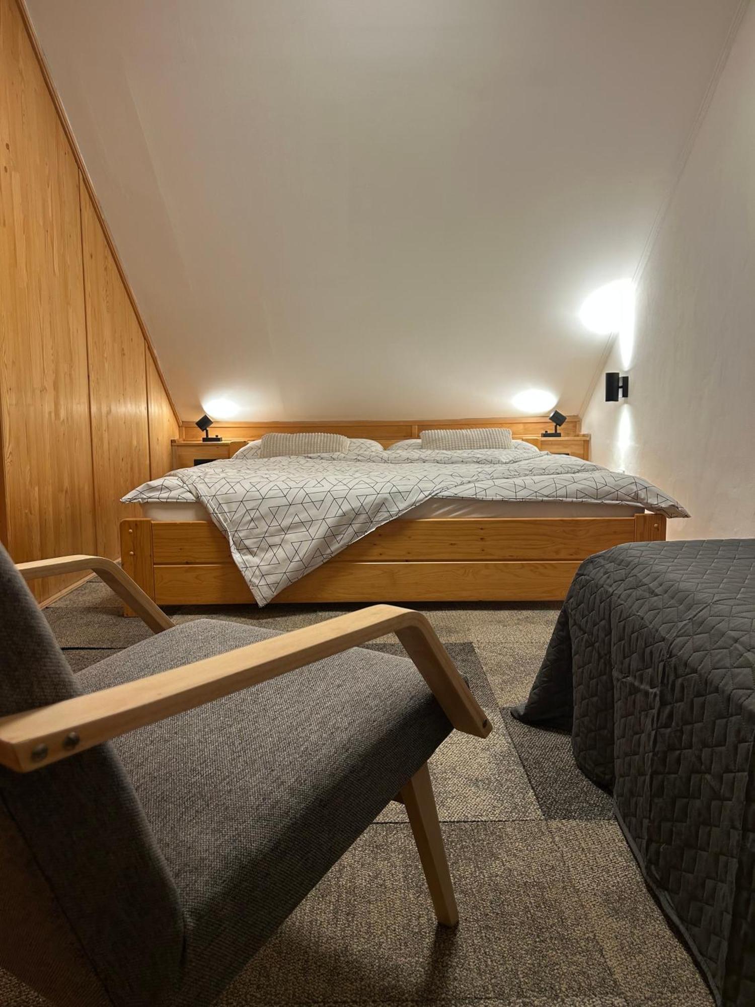 Domcek V Strani Villa Mýto pod Ďumbierom Exterior foto